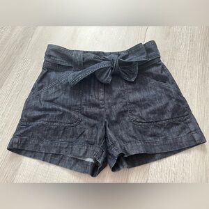 Loft Outlet NWT dark denim shorts with belt size 8